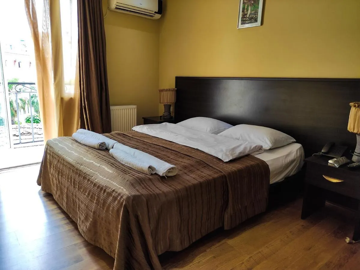 Aparthotel Old City 바투미 3*,  조지아